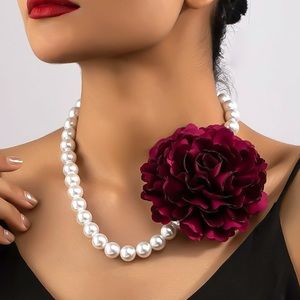 ❀ Chunky Floral Faux Pearl Burgundy Flower Statement Necklace